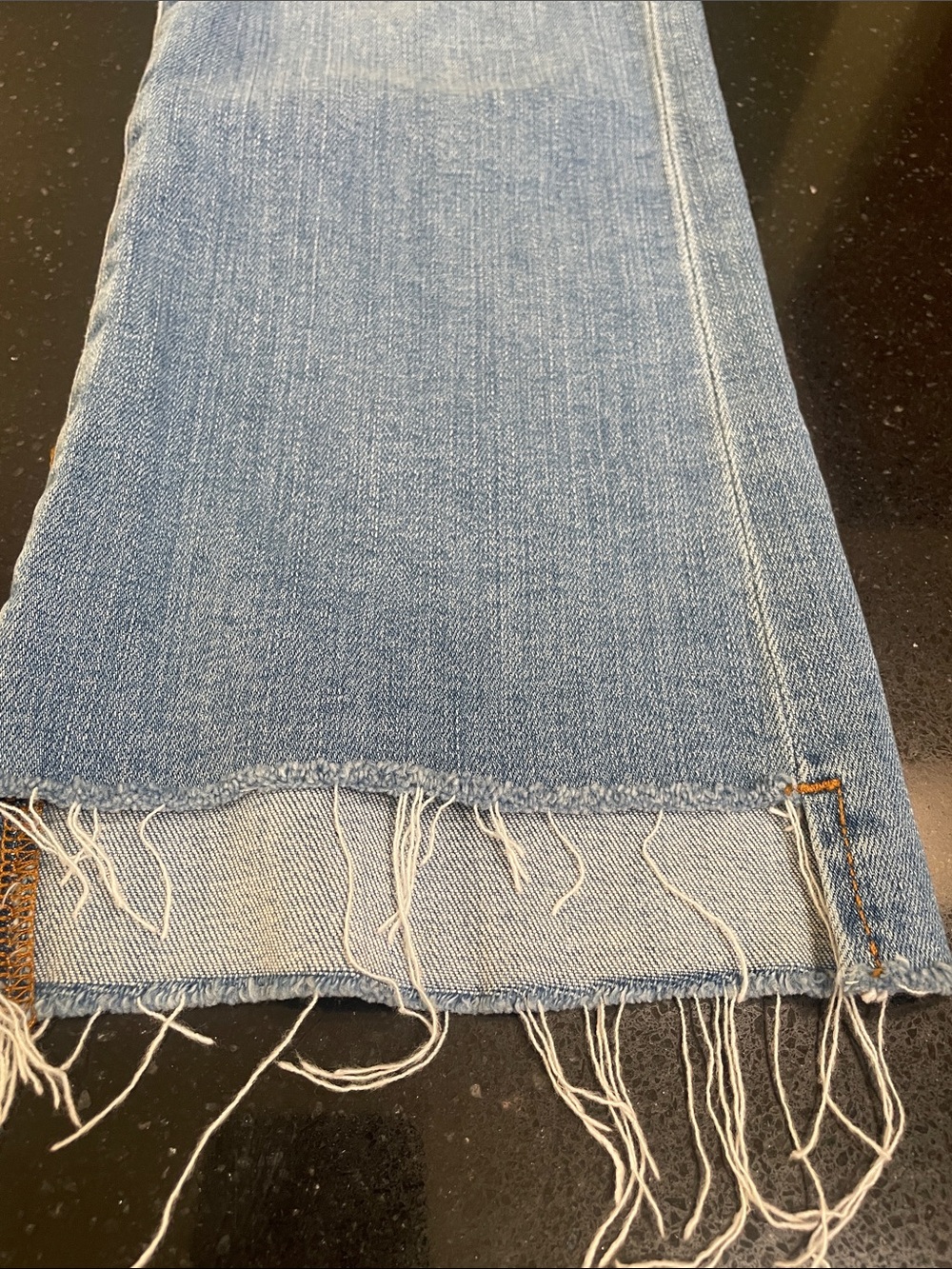 Frame Denim Light Blue Cropped Raw-Hem Jeans - Picture 10 of 11